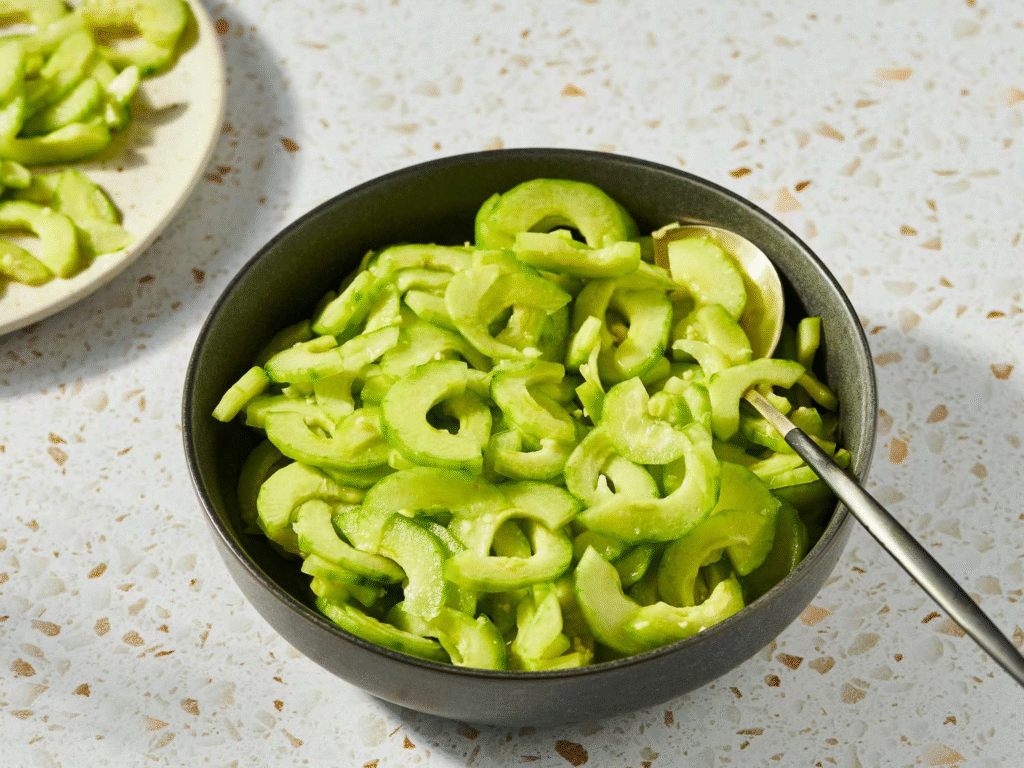 Japanese Cucumber Salad (Sunomono)